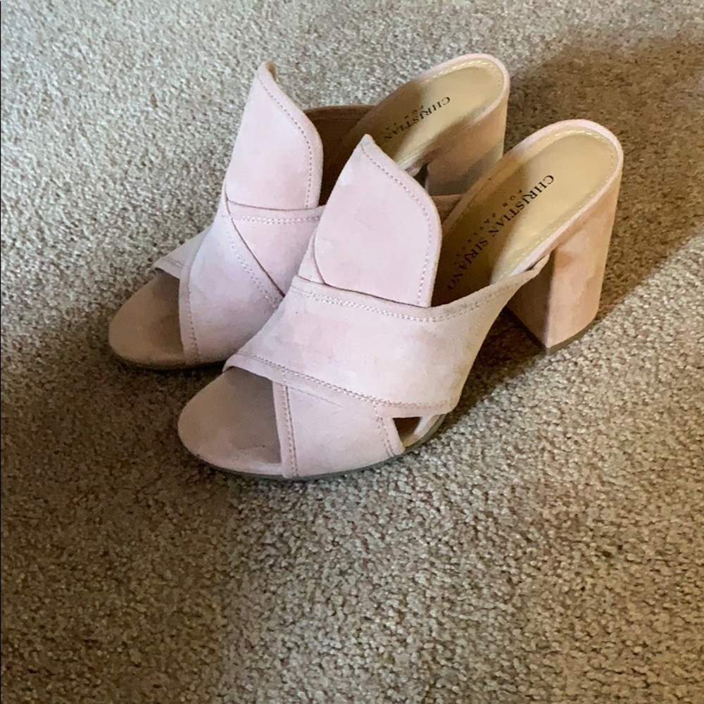 Pink heals